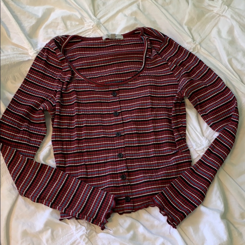 Long sleeve stretchy tee